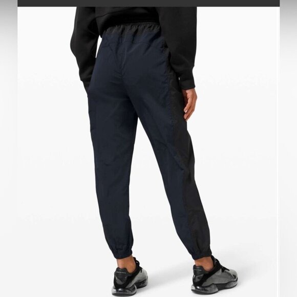Lululemon Evergreen Casual Stretch Yoga Outdoor Track Pant True Navy / Black 2 - Picture 4 of 4